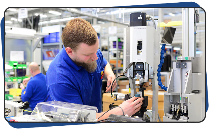 Manufacturing Recruiting Hero Shot | The Recruiting Squad